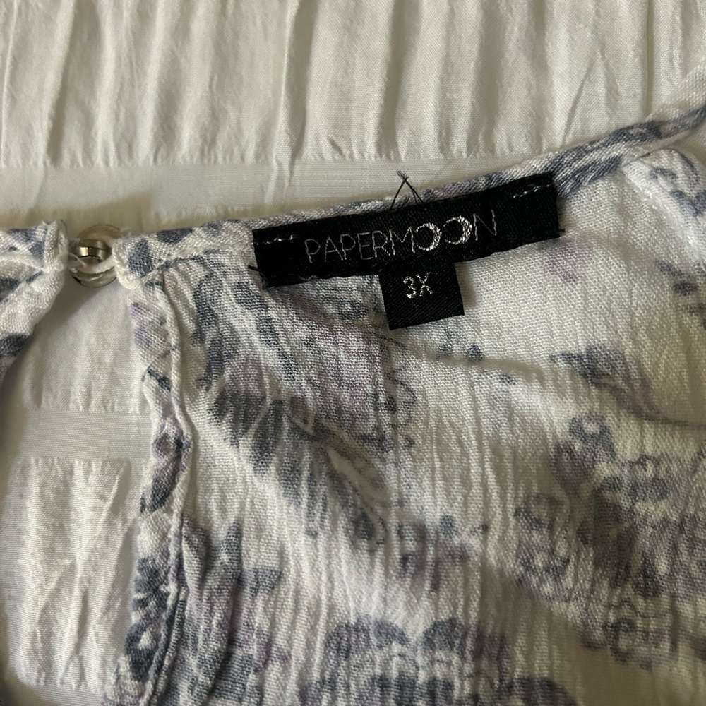 Papermoon White and Gray Floral Blouse